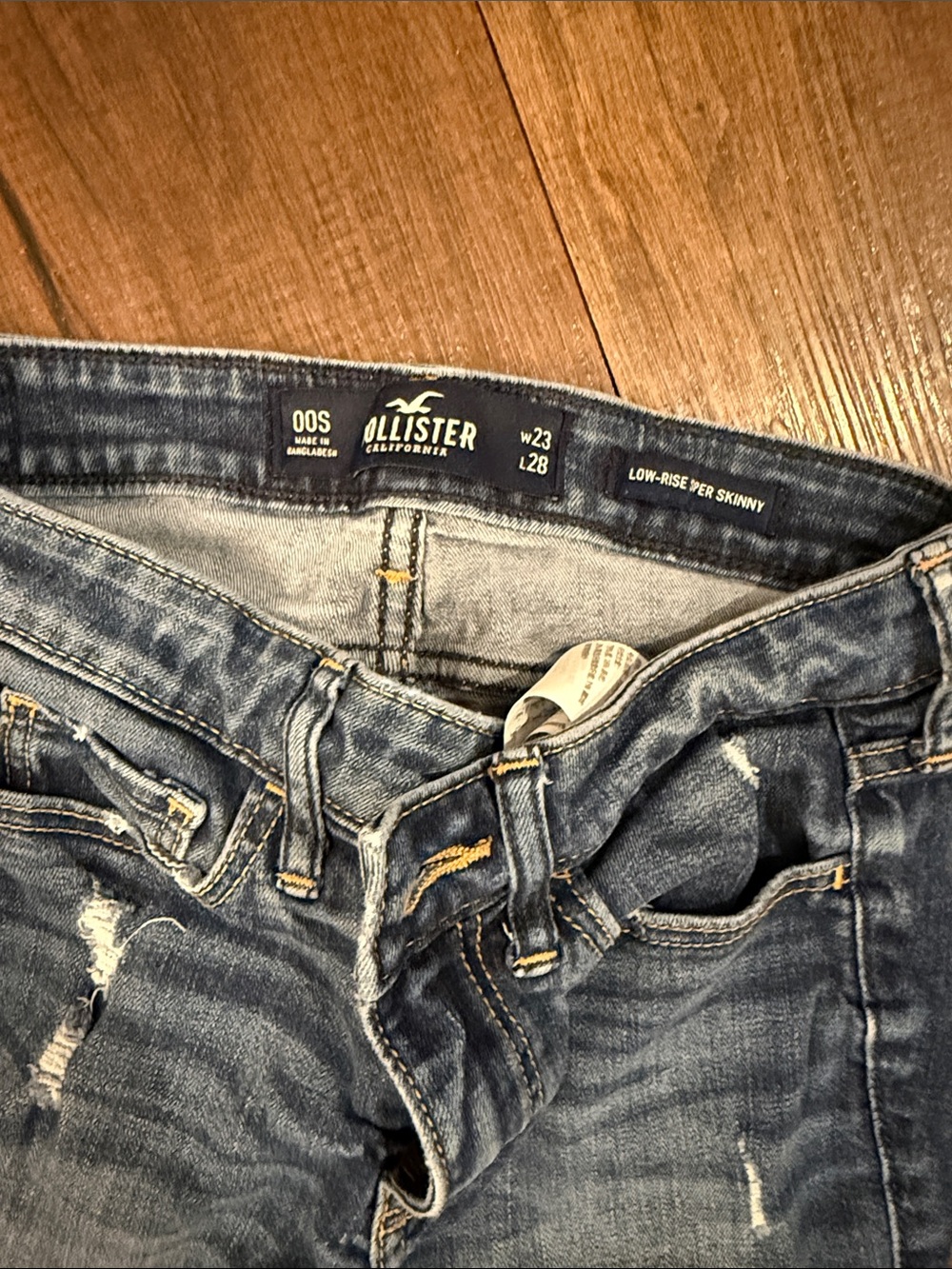 Hollister Distressed Women's Blue Super Skinny Jeans - 00S, low rise, 23/28 - Picture 2 of 3